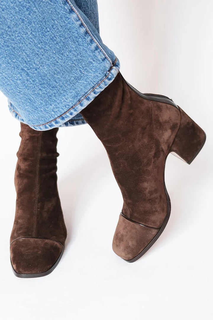 VICTORIA™ – Square-Toe Heeled Boots