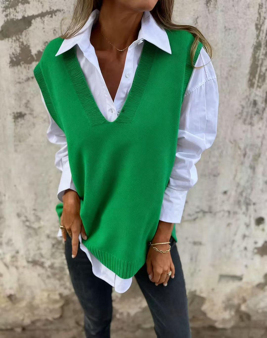 MALIA™ – Knitted V-Neck Vest